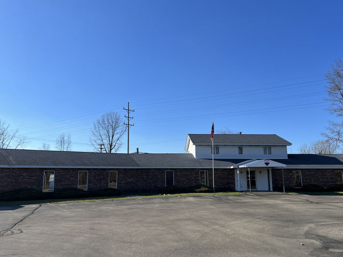 Wolverine Motel - Now Remax Nov 25 0003 (newer photo)